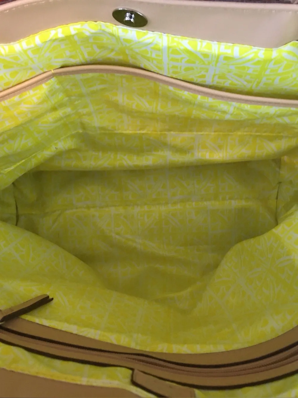 Stella & Dot Cream and Tan Geometric Tote